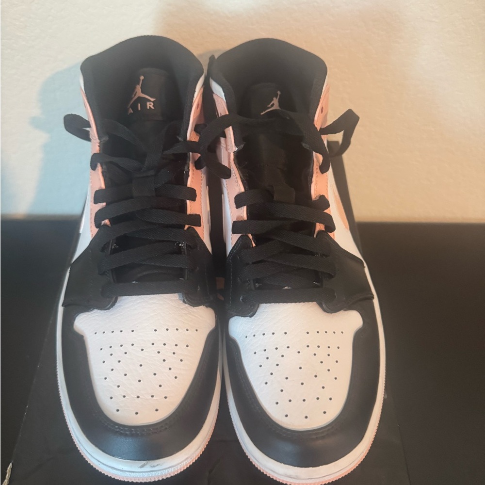 Jordan Men's Shoes - Black and White